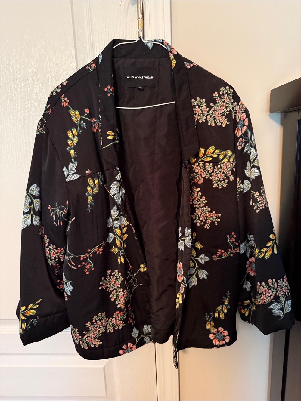 Who What Wear Open Black Blazer with Floral Details